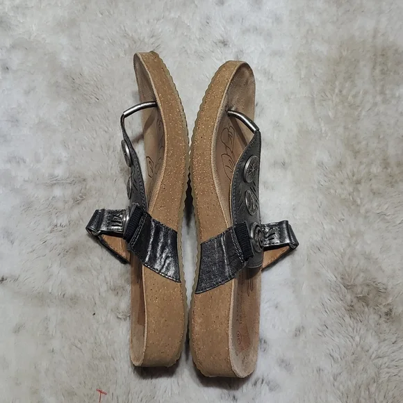 Josef Seibel Gray and Silver Leather Thong Sandals w Cork Base Size 38 US 7.5 - Picture 5 of 9